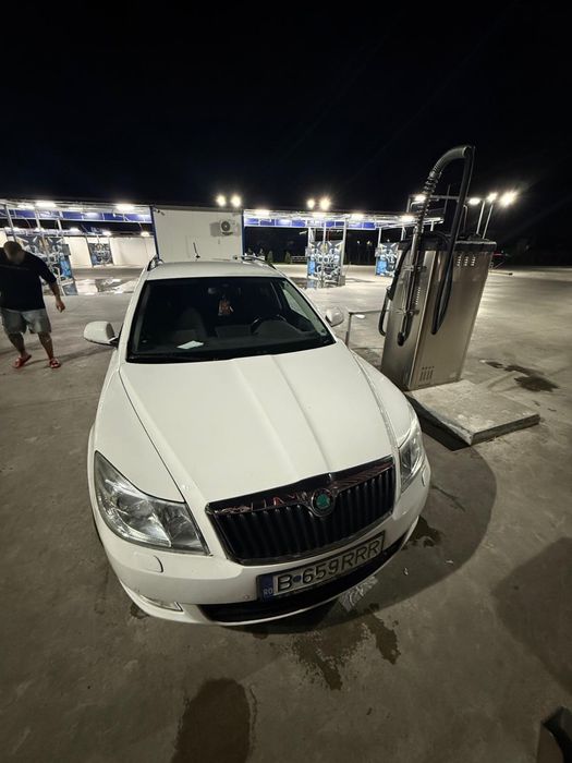 SKODA Octavia 2012 — imagine 2
