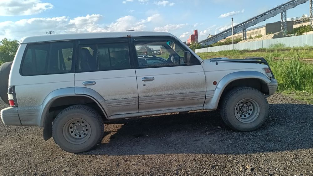 Продам Митсубиси Паджеро 2