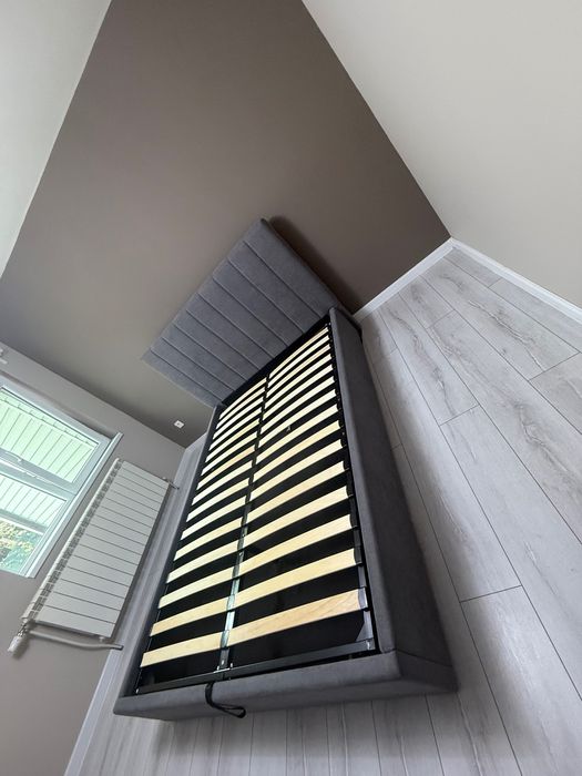 Тапицирана спалня от Юск 140/200 см.