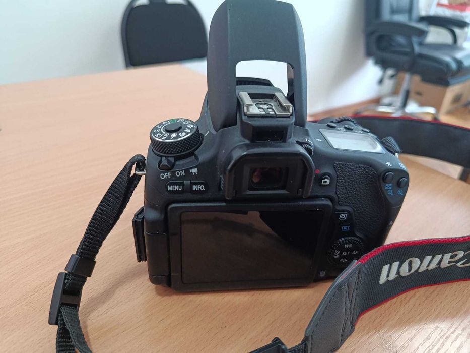 Фотоаппарат Canon EOS 760D+объектив+сумка