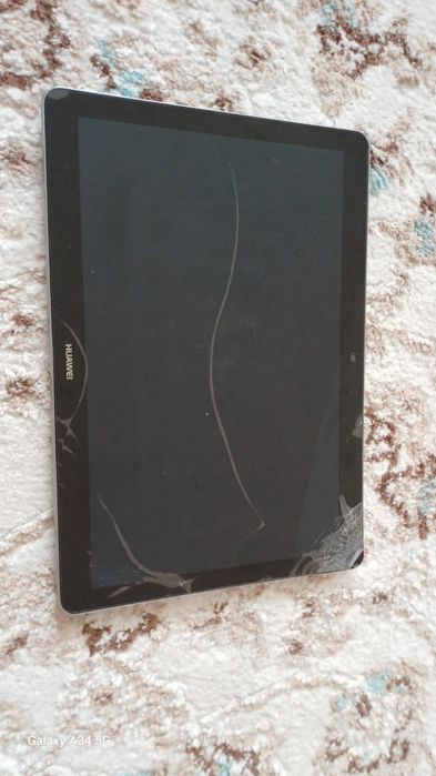 Планшет Huawei бу