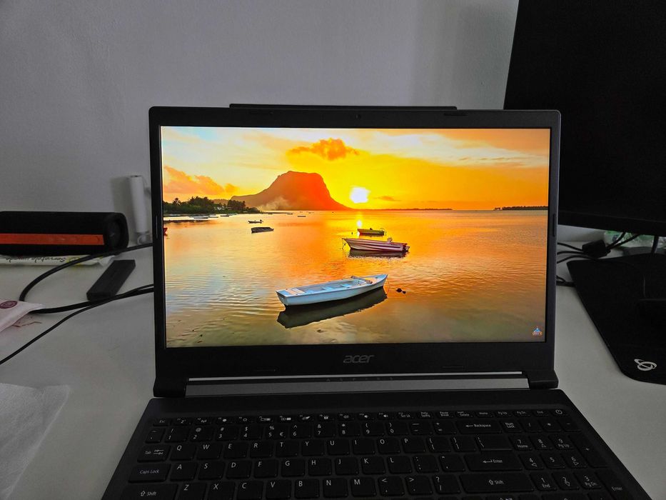 Acer Aspire 7 A715