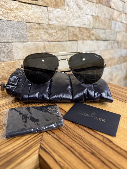 Слънчеви очила Moncler