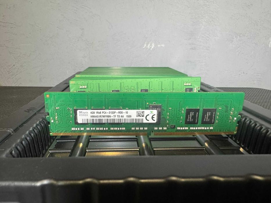 DDR4 4GB 2133Mhz ECC RDIMM SK Hynix Memorie RAM Server Workstation