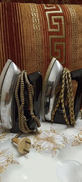 Продам советские утюги