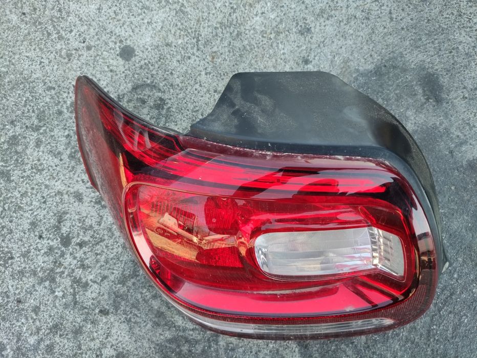 Ляв стоп за Citroen DS3