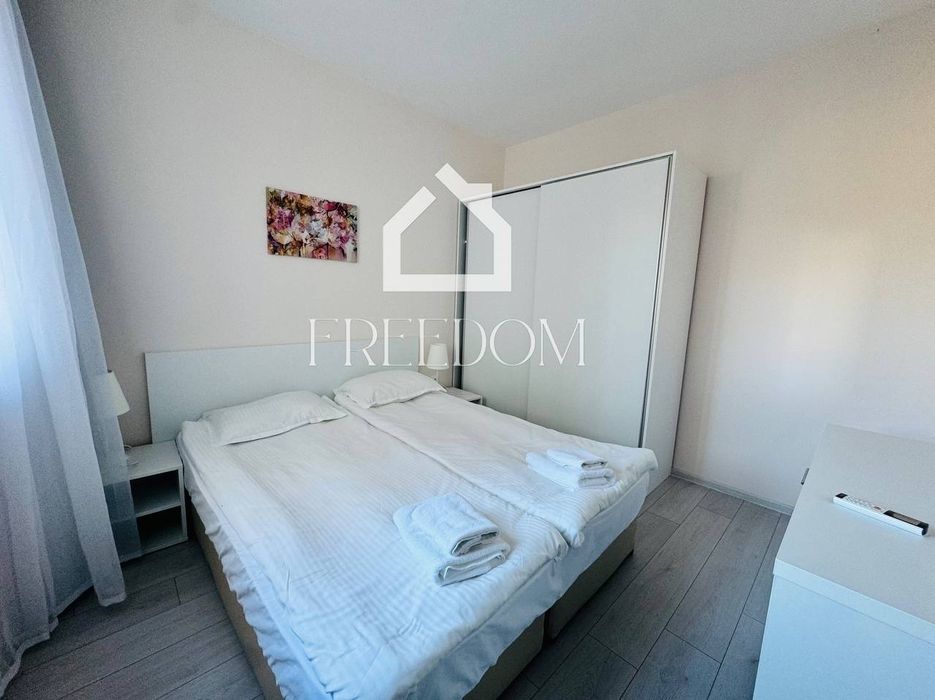 Тристаен апартамент под наем с паркомясто, кв.Ален Мак,комплекс La Mer