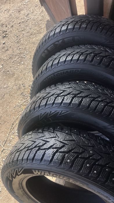 235/65 R17 Nexen 4шт