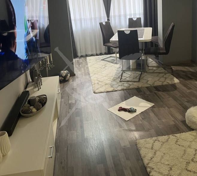 Двустаен апартамент в Кючук Париж!