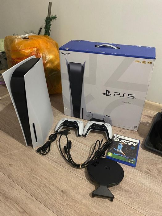 продаю Sony PlayStation 5