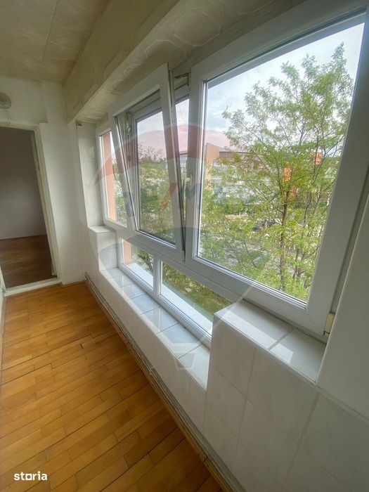 Apartament cu 3 camere de vânzare în zona apreciata