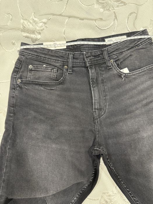 Джинсы черные Zara