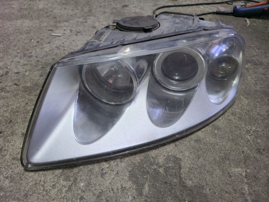 Far Stanga Volkswagen Touareg H7 Halogen