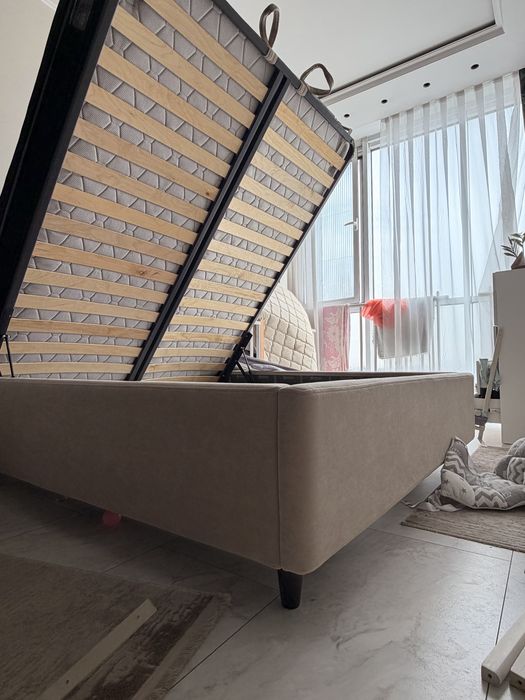 Продам кровать и матрас премиум класса 160х200