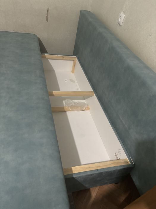 Продам диван,  в отличном состояний