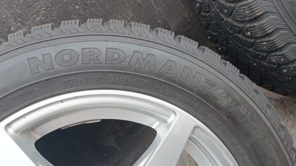 Продам колеса с дисками зимние