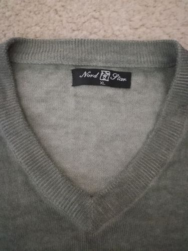 Мъжки пуловер размер М