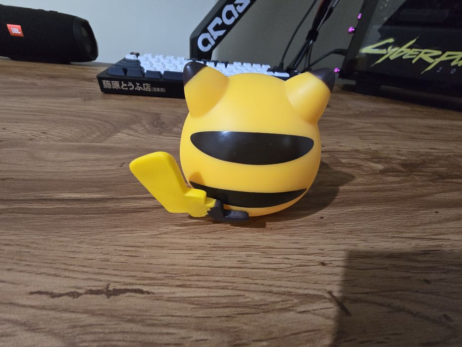 Пикачу покемон фигурка