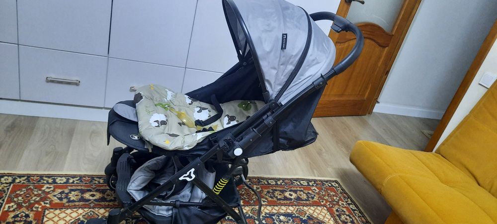 Продаю детскую коляску