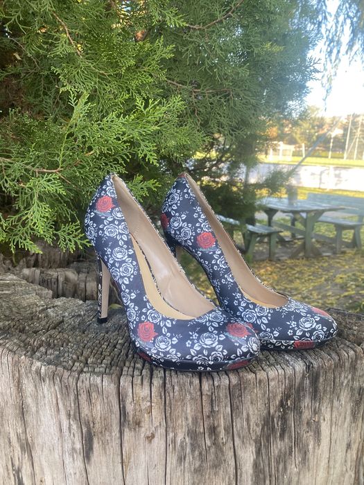 Дамски обувки с ток Bata номер 36