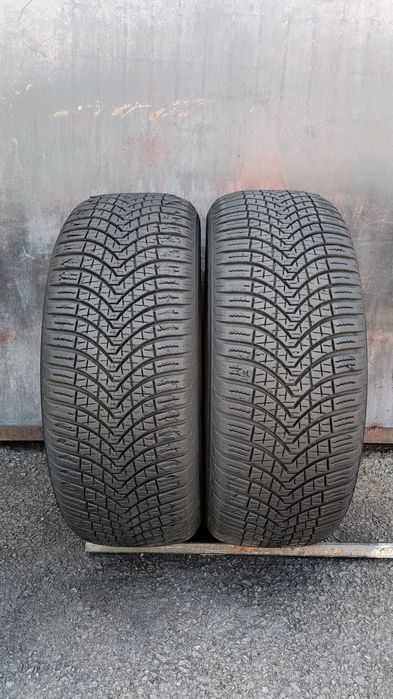 броя всесезонни гуми 205/55/16 Kumho Solus 4 Season 
dot23