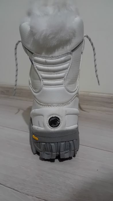 Туристически обувки Mammut номер 38