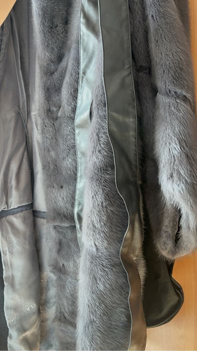 шуба продаю срочно