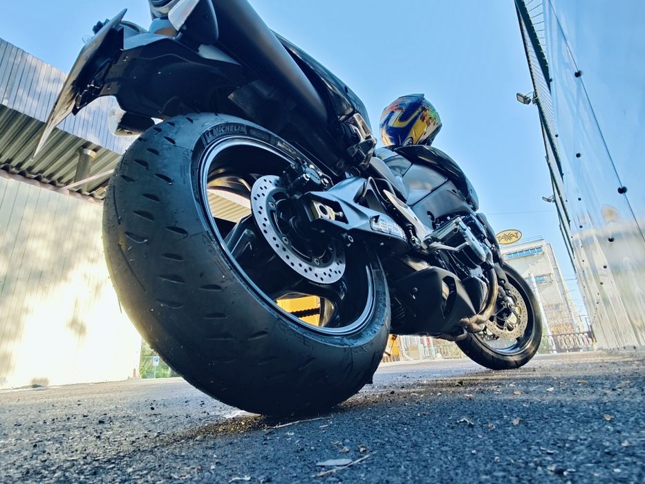 Suzuki B-king мотоцикл