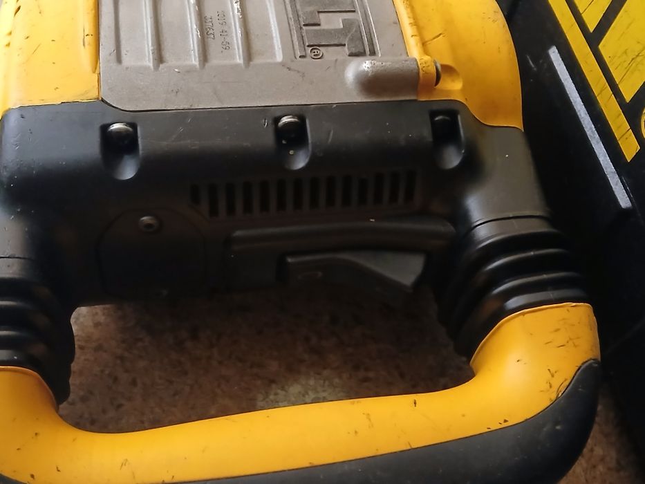 Dewalt demolator