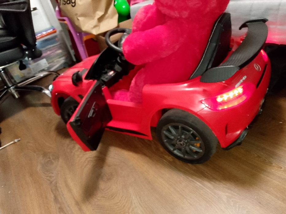 Mașinuță electrica copii nouă folosita doar pentru poze la botez!