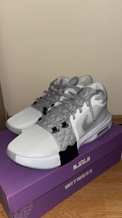 Lebron Witness VIII