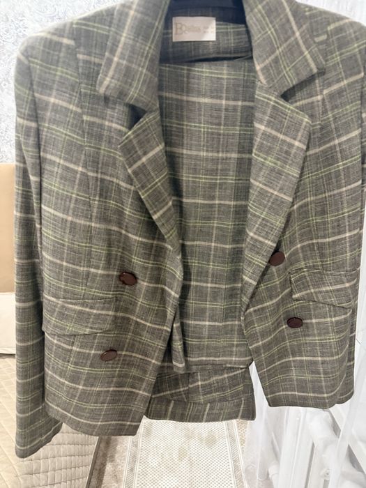 Брючный костюм .