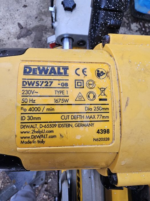 Circular dewalt DWS727