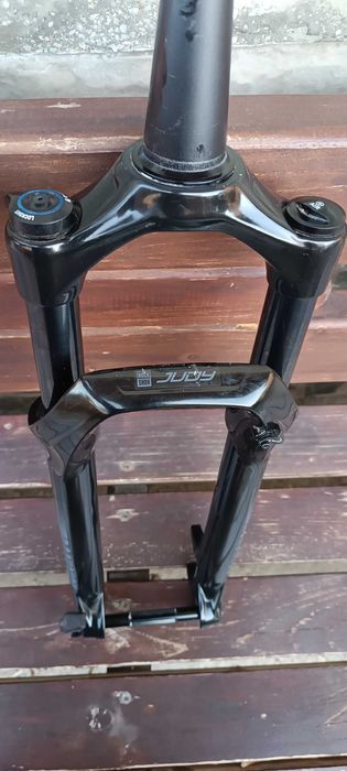Вилка 29 rockshox