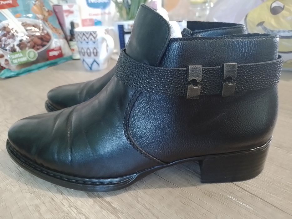 Lot incaltaminte diferite marimi