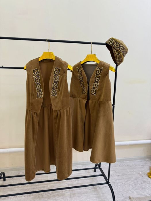 Киімдер сатылады