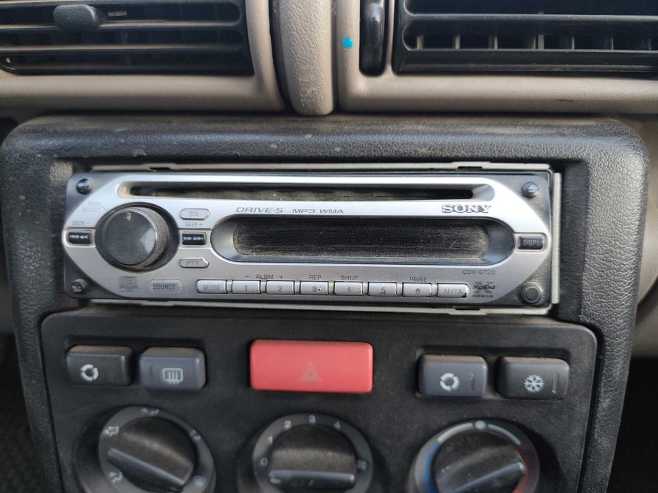 casetofon SONY CDX-GT 20