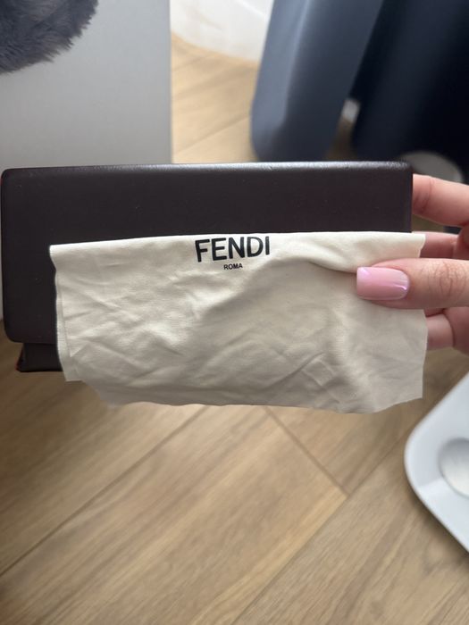 Оригинални слънчеви очила Fendi