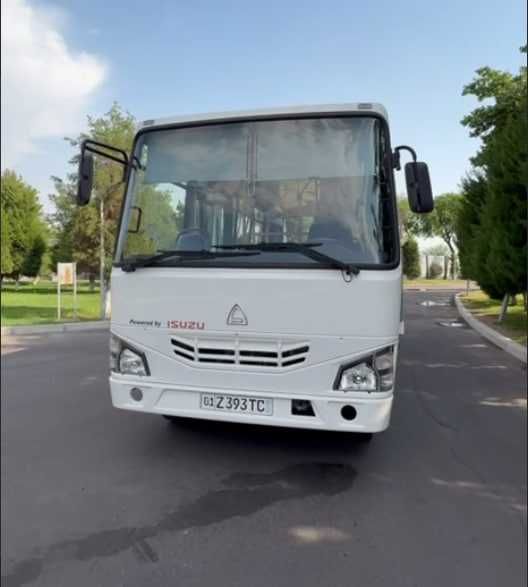 Сотилади Автобус Isuzu SAZ HC40.