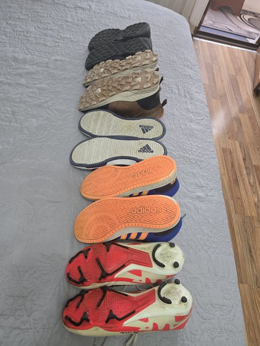 Децки маратонки и бутонки