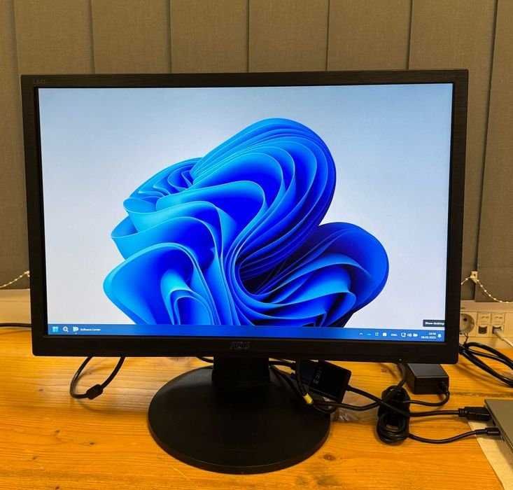 Monitor AOC e2260Pda (22" / LED / HD+ / Disp. Mat / DVI ; VGA)