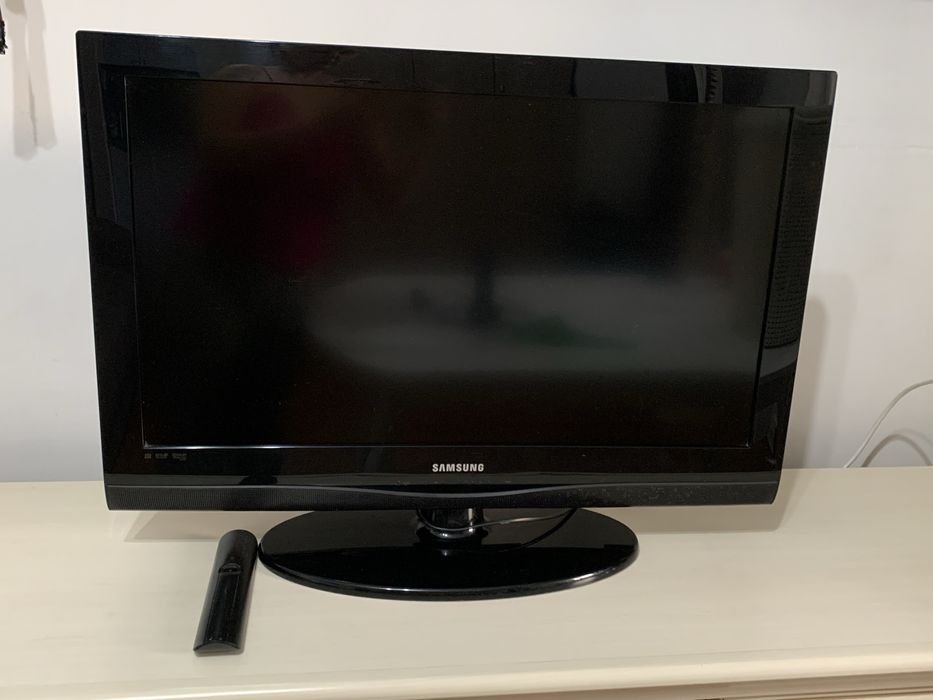 Продам б/у телевизор Samsung