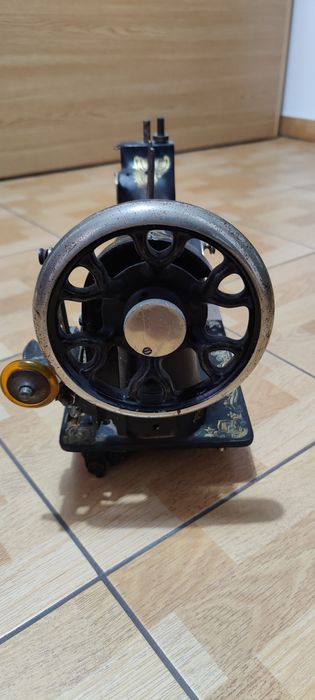 Mașină de cusut Opel