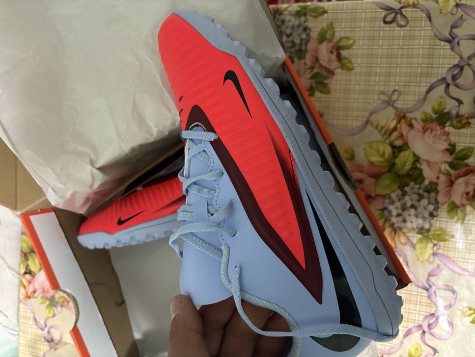 Ghete fotbal Nike Phantom