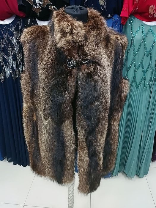 Натуральная шуба норка 52/54 размер ,и жилетка норка Новая размер 52/5