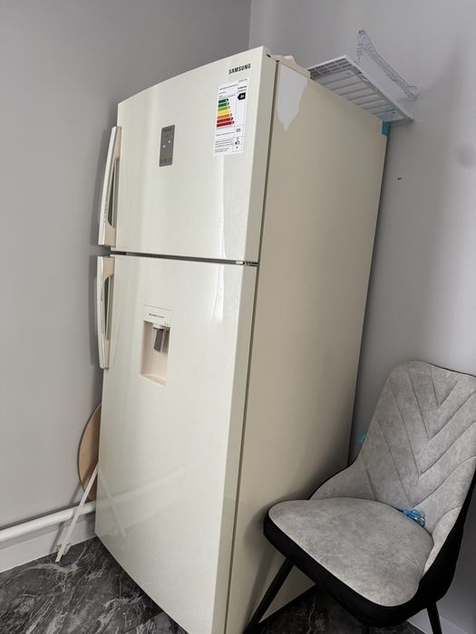 Продается холодильник