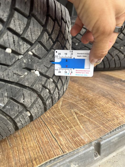 Jante 17” 5x112 cu cauciucuri iarna Nokian 215/60/R17 noi