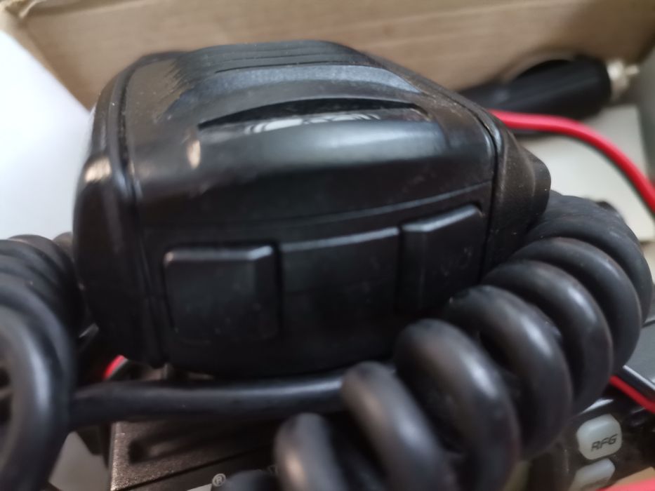 Statie auto cb crt one micuta cu antena