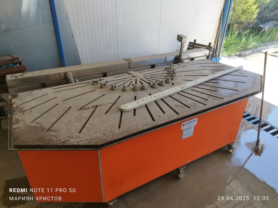 Машина за огъване на  PVC профили