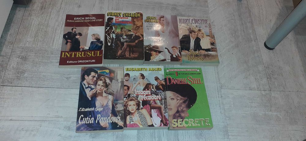 7 carti - Literatura pentru femei, 30 de lei toate